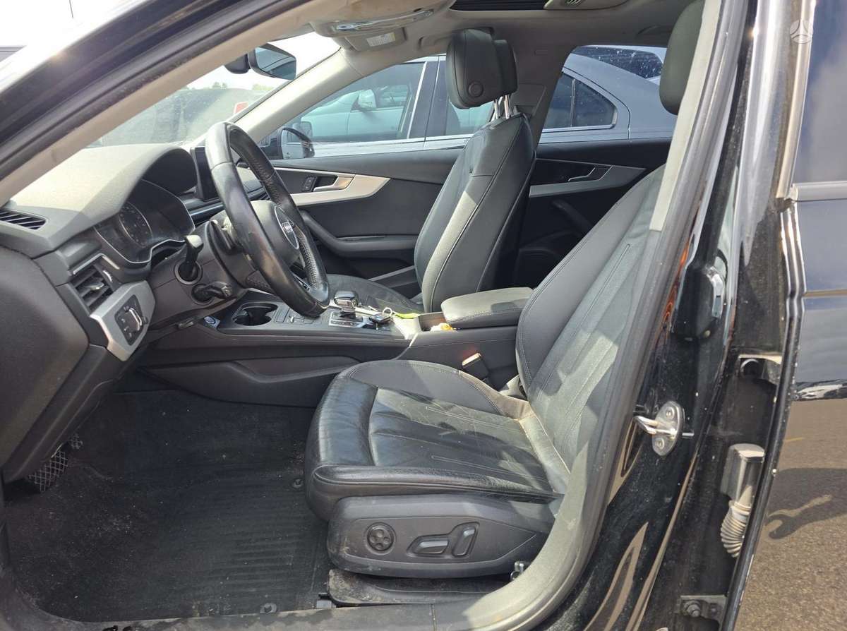 Audi A4, 2.0 l., Седан