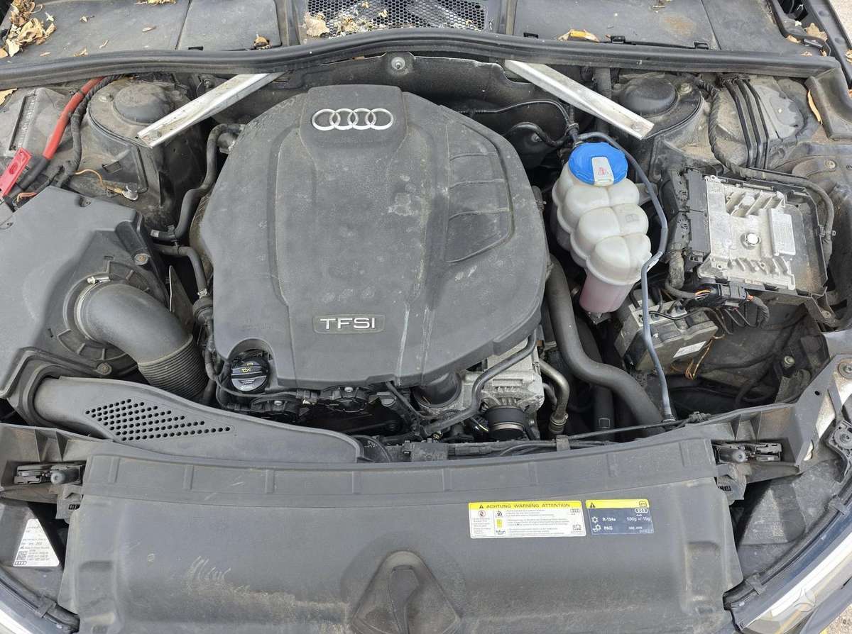 Audi A4, 2.0 l., Седан