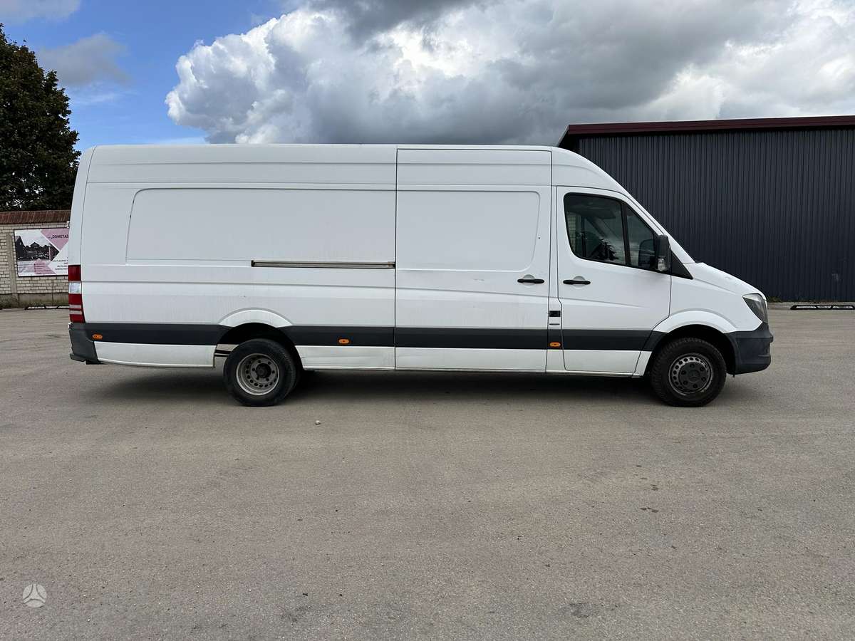 Mercedes-Benz Sprinter - 4