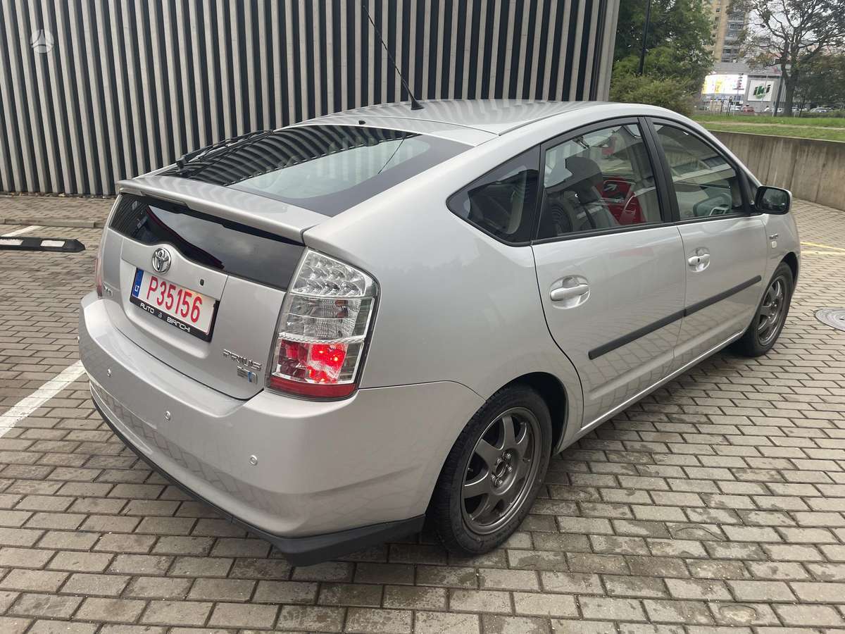 Toyota Prius - 6