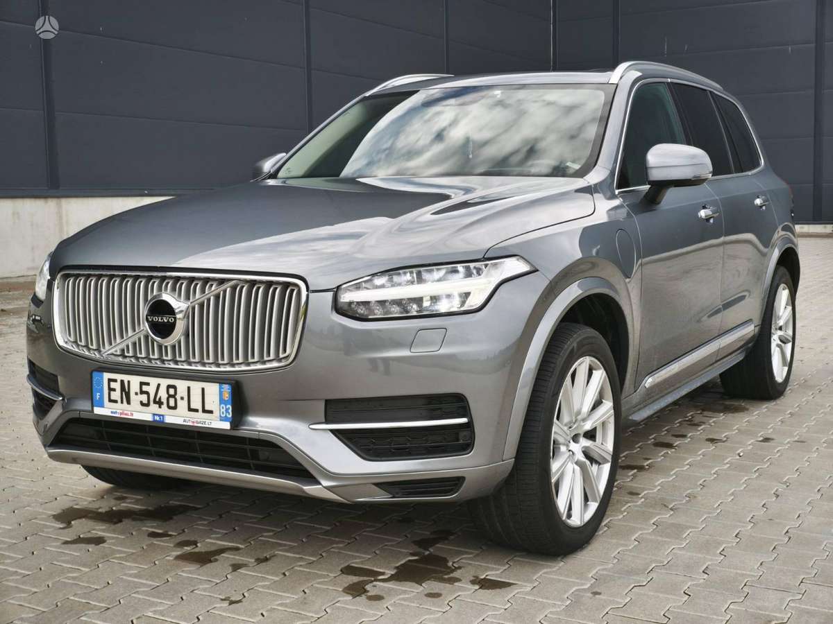 Volvo XC90 - 1