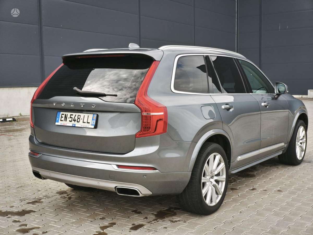 Volvo XC90 - 8