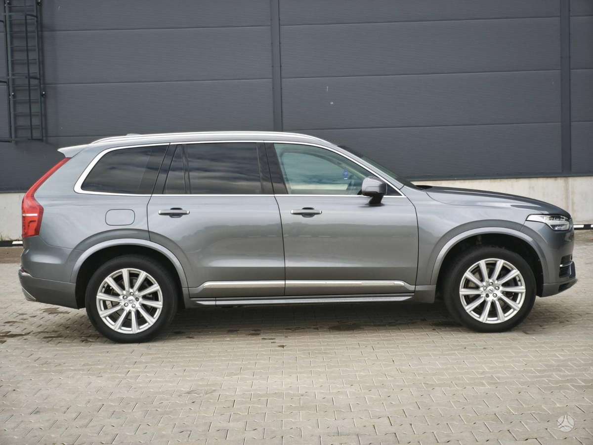Volvo XC90 - 9