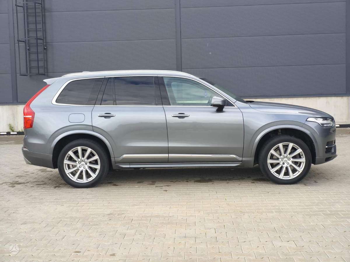 Volvo XC90 - 11