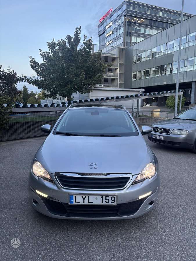 Peugeot 308 - 1