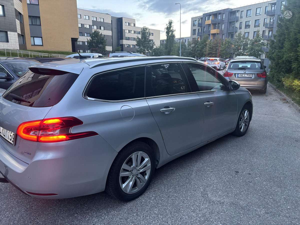 Peugeot 308 - 4
