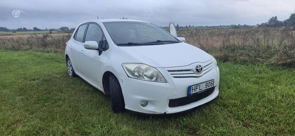 Toyota Auris - 1