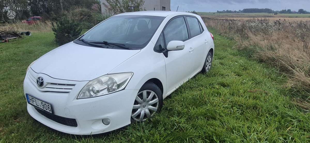 Toyota Auris - 2