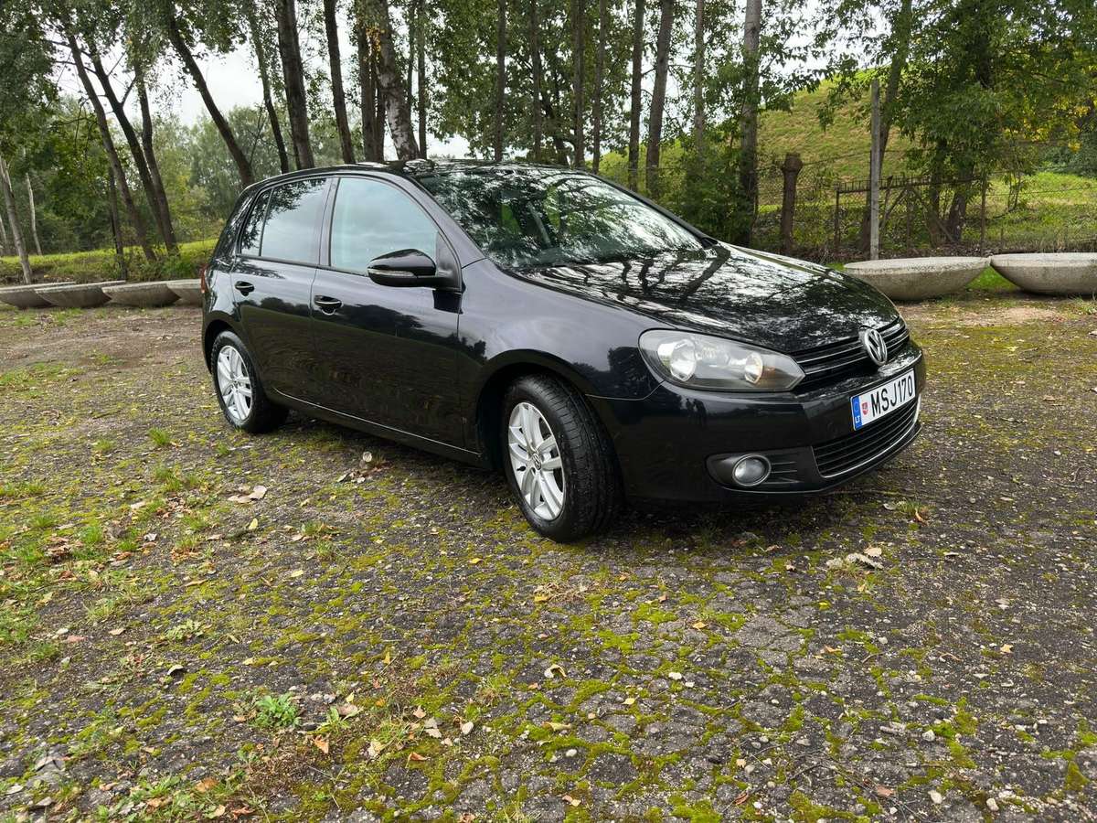 Volkswagen Golf - 2