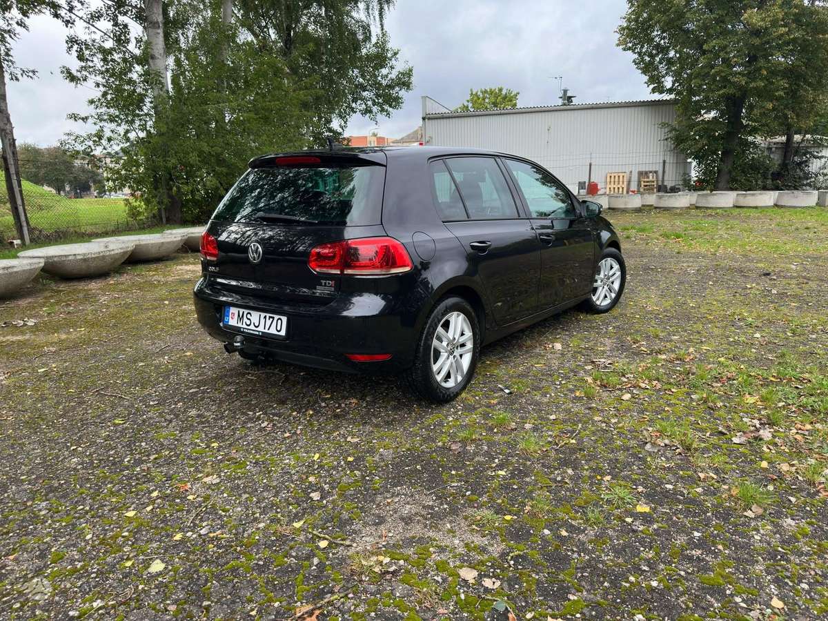 Volkswagen Golf - 5
