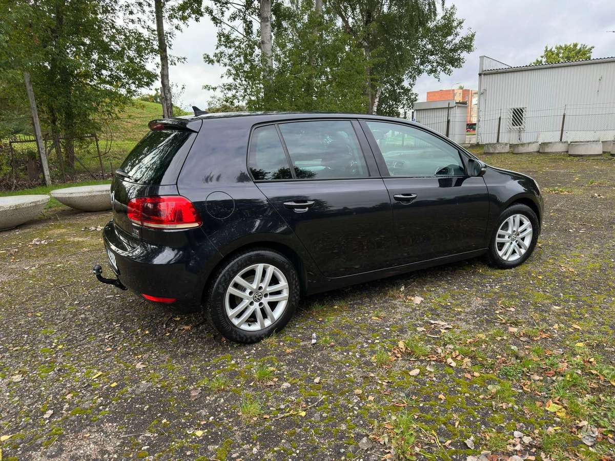 Volkswagen Golf - 10