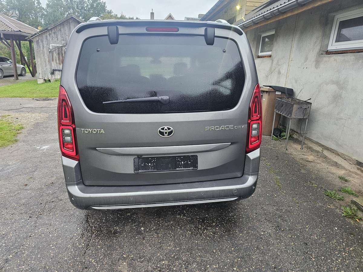 Toyota Proace City Verso - 8