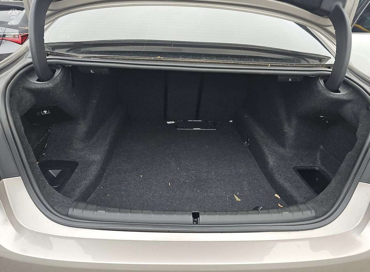 BMW 530, 2.0 l., Седан