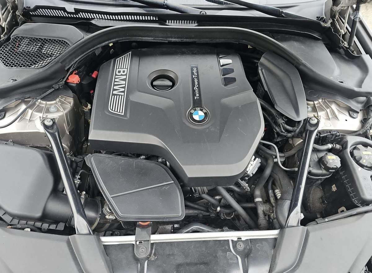 BMW 530, 2.0 l., Седан