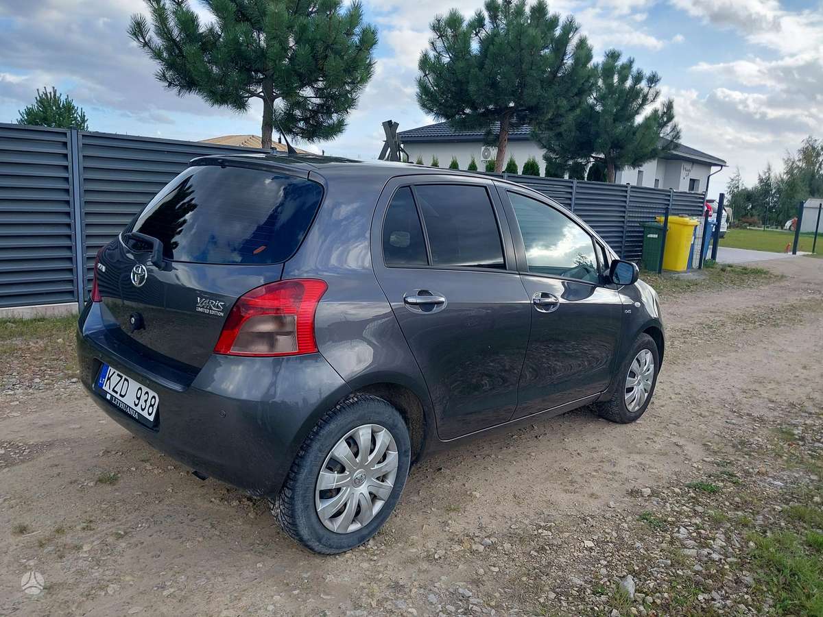 Toyota Yaris - 5