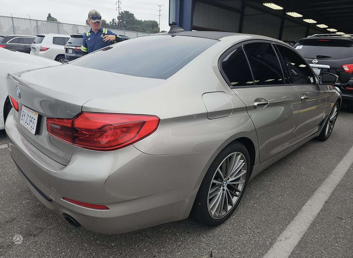 BMW 530, 2.0 l., Седан