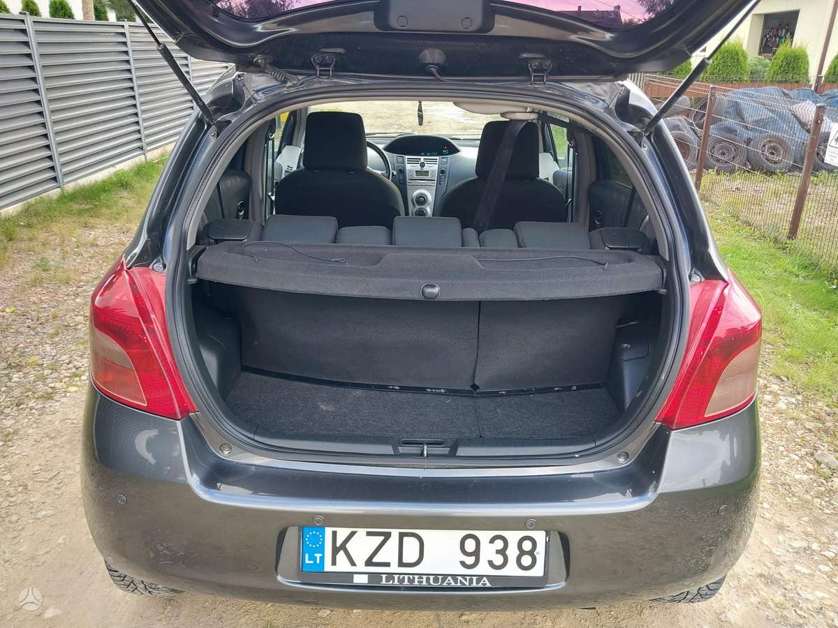 Toyota Yaris - 8