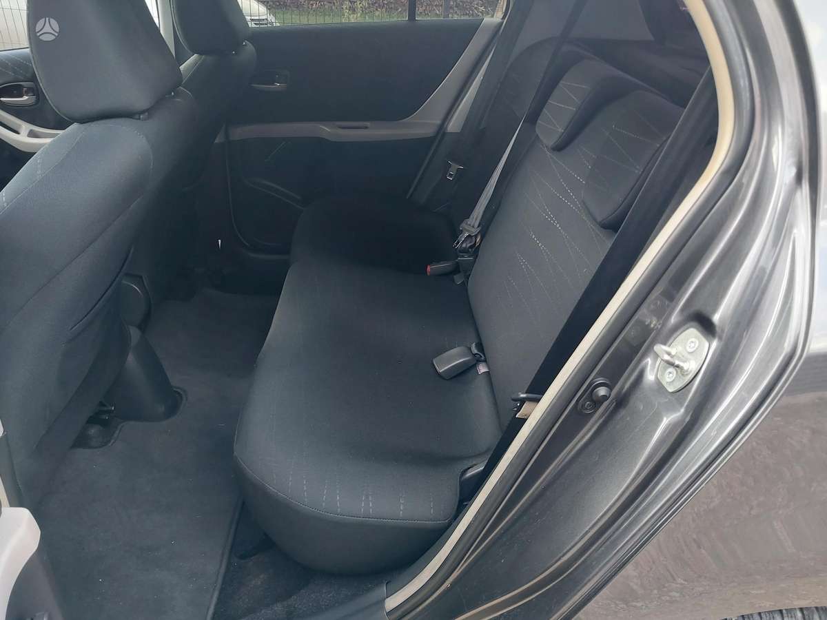 Toyota Yaris - 9