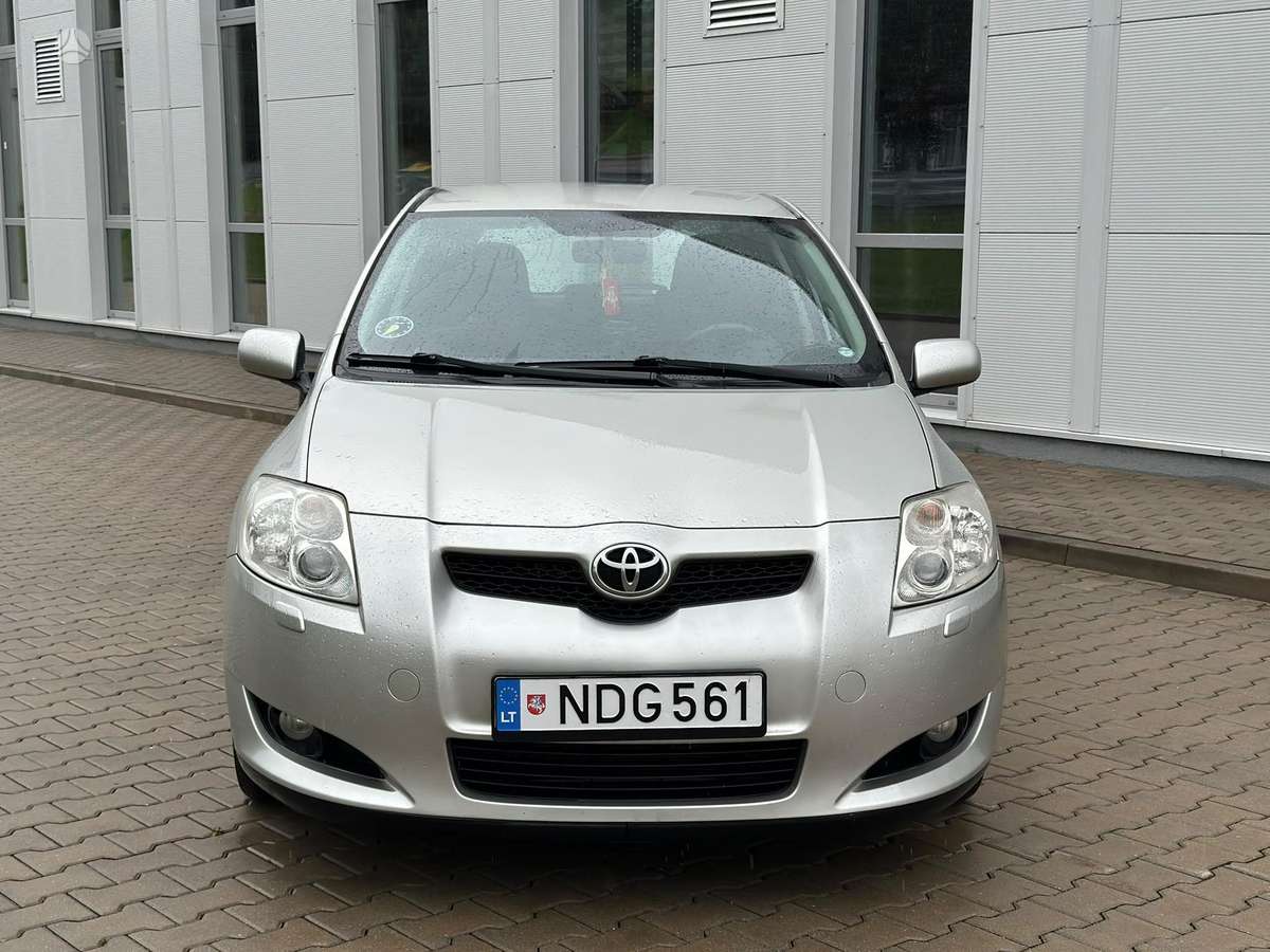 Toyota Auris - 2