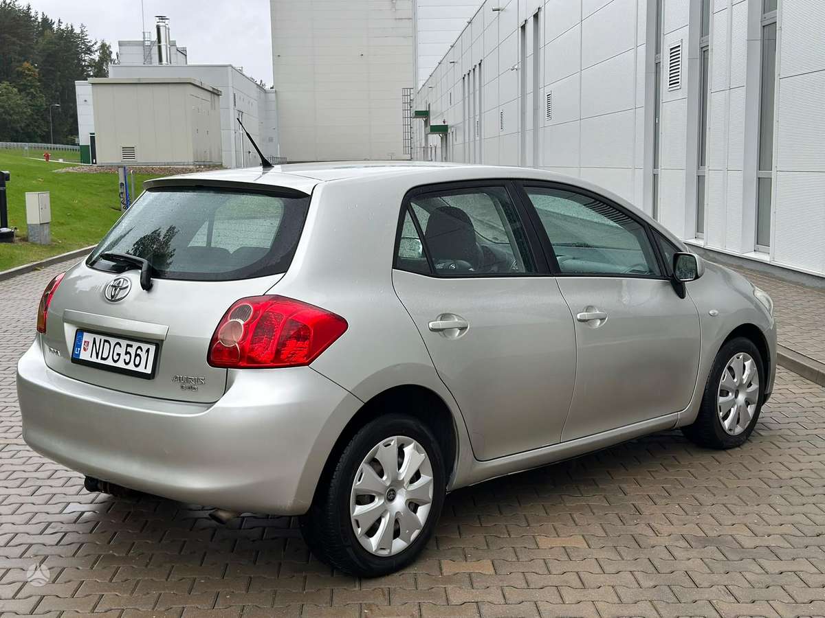 Toyota Auris - 5