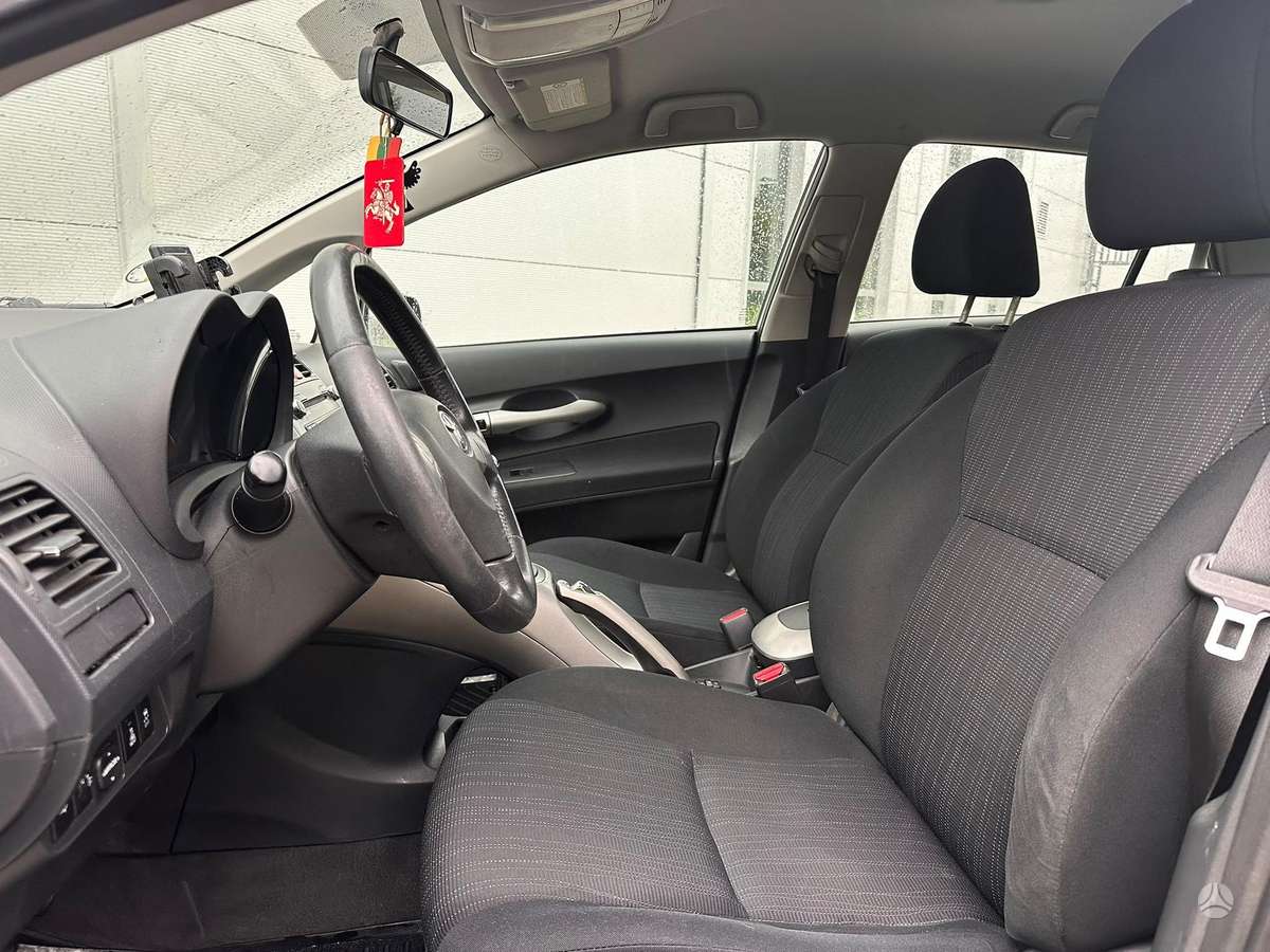 Toyota Auris - 10