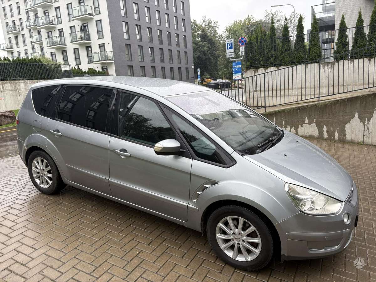 Ford S-MAX - 3