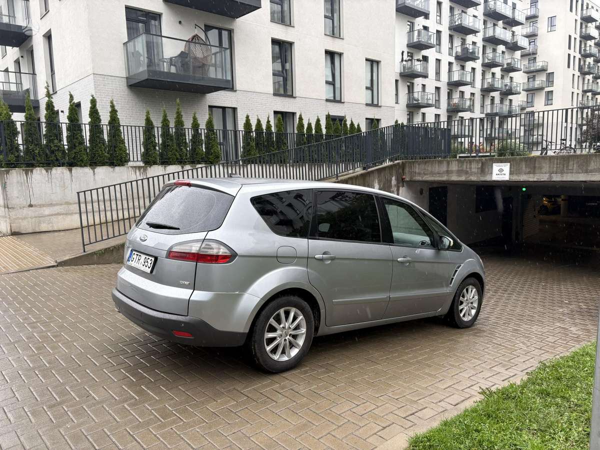 Ford S-MAX - 4