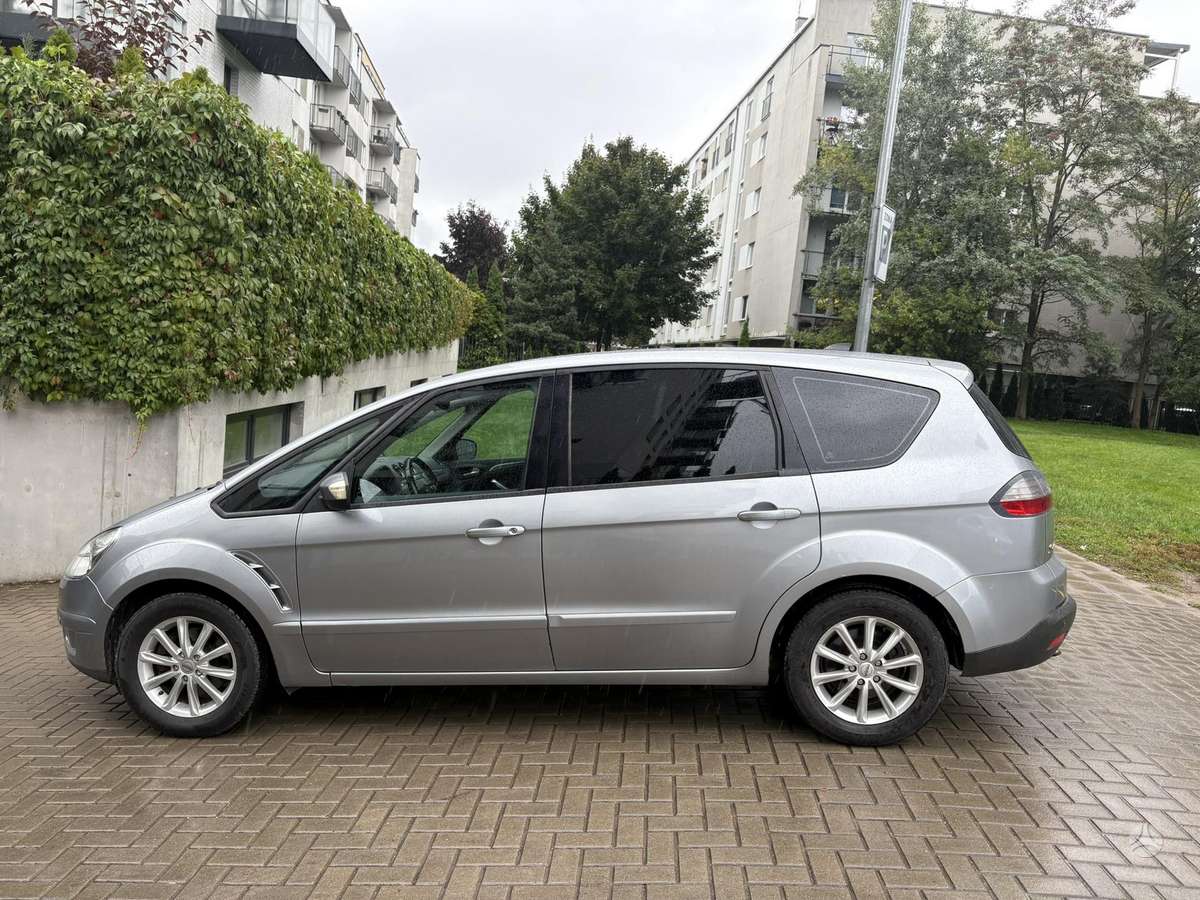 Ford S-MAX - 7