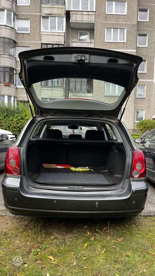 Toyota Avensis - 7
