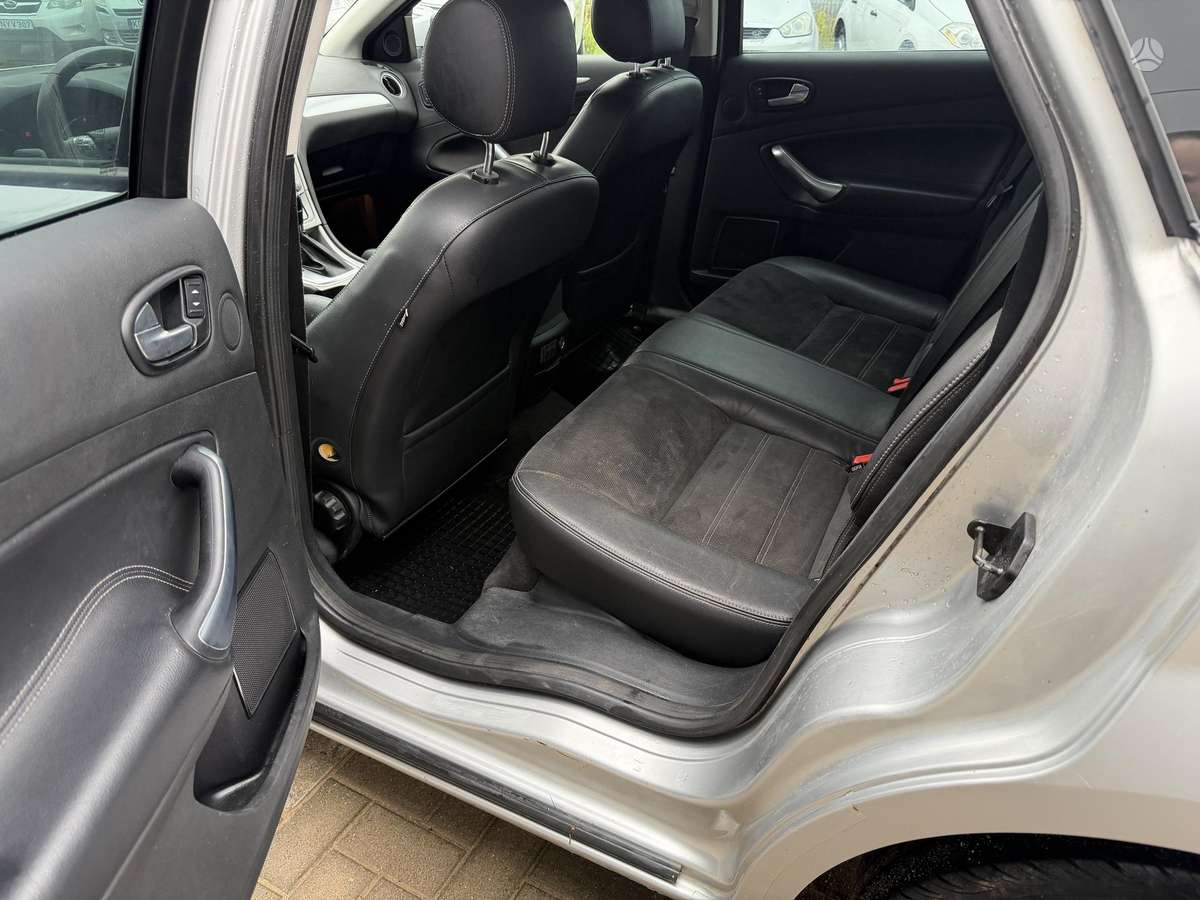 Ford Mondeo, 2.0 l., hatchback