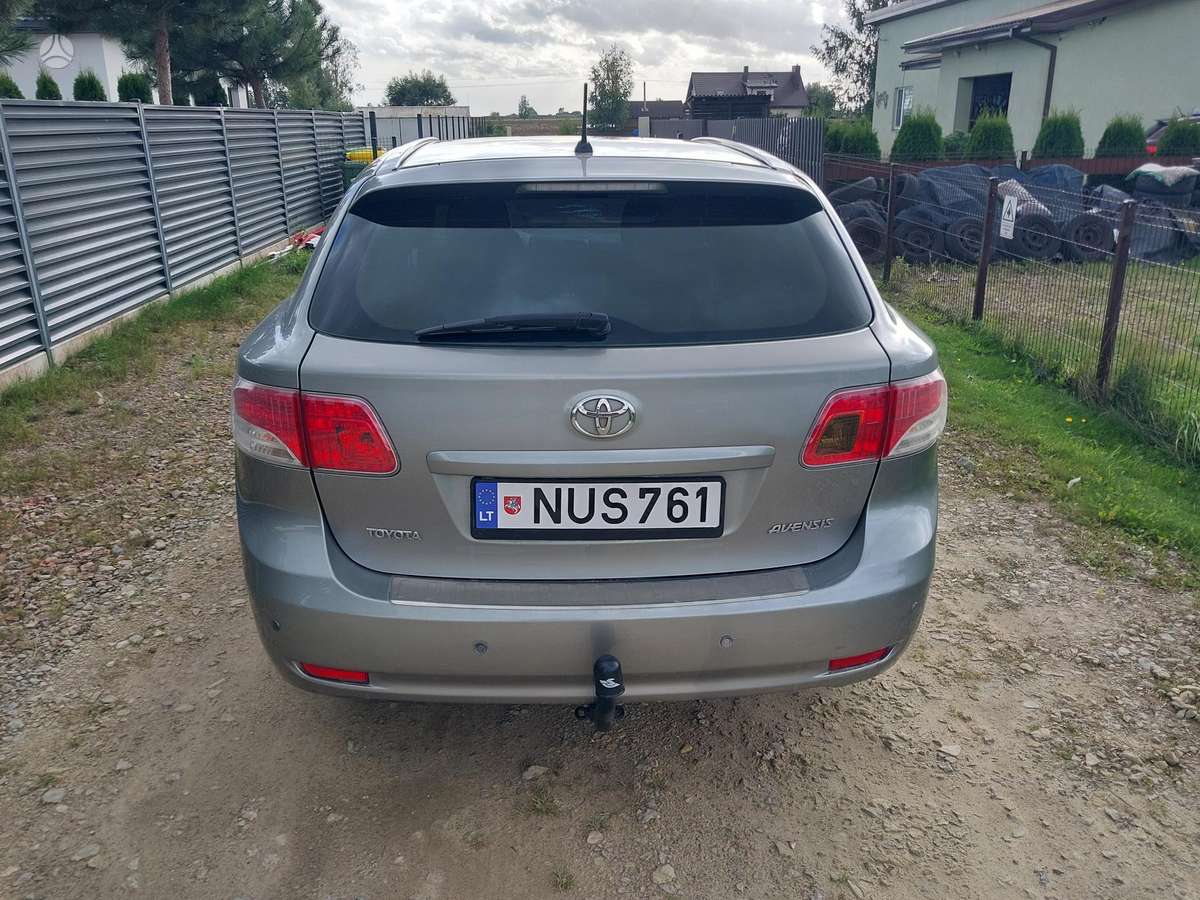 Toyota Avensis - 7