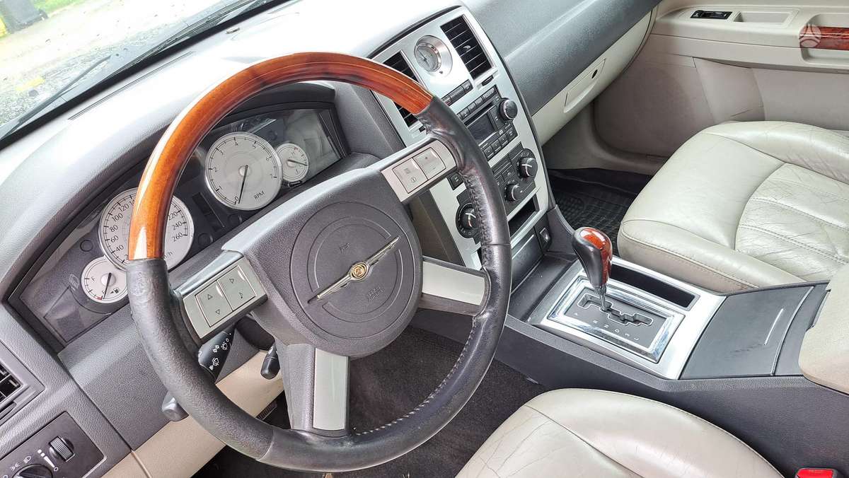 Chrysler 300C - 6