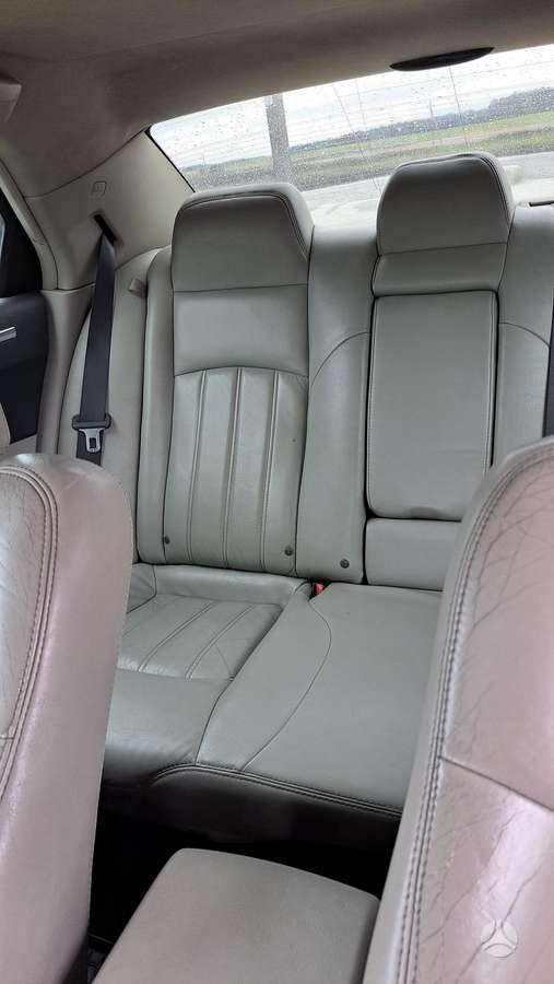 Chrysler 300C - 8
