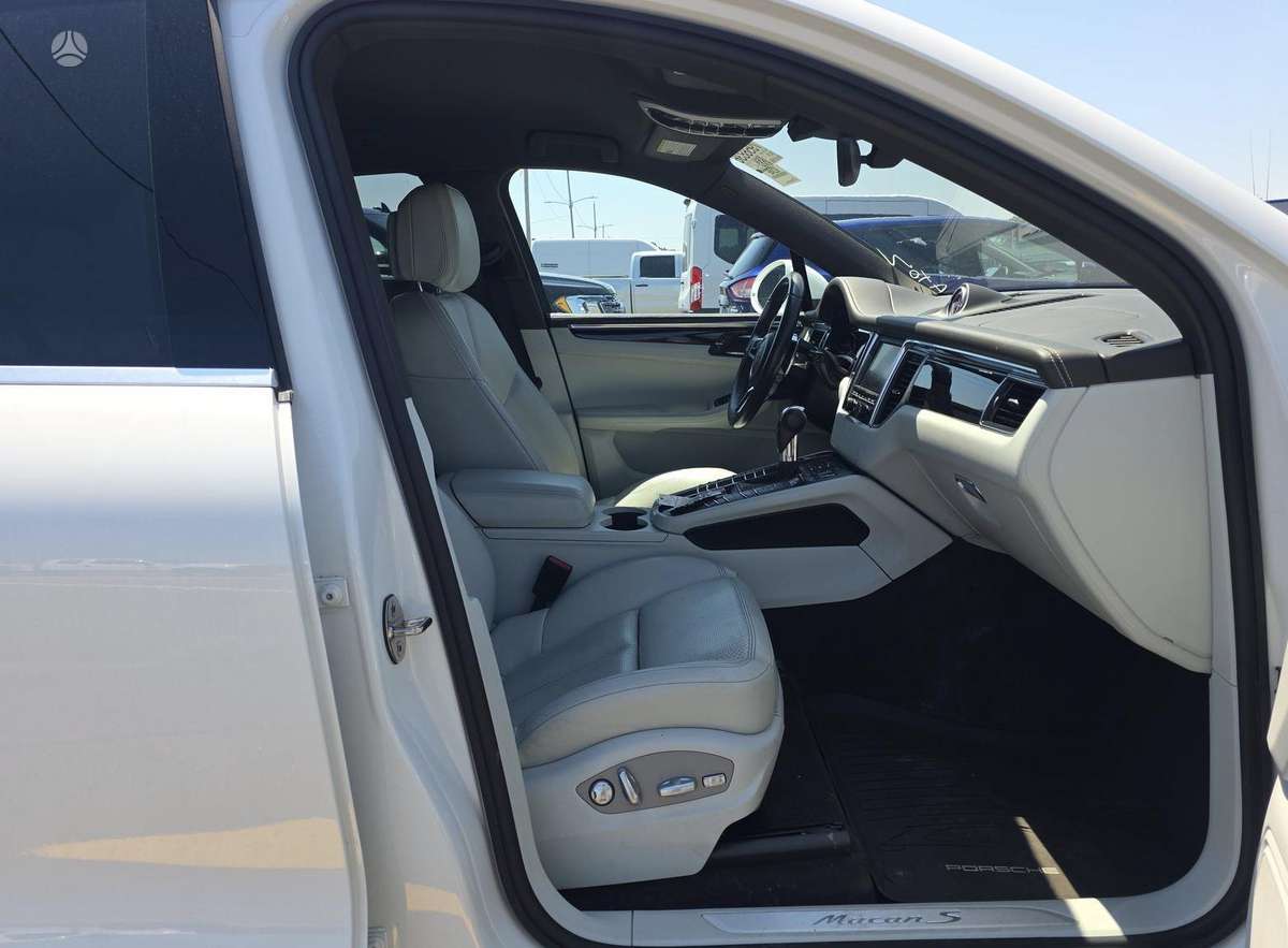 Porsche Macan - 9