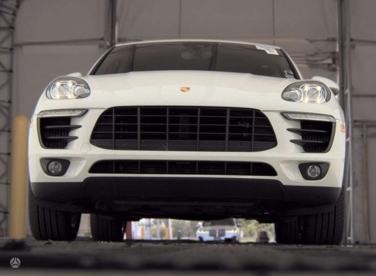 Porsche Macan - 4