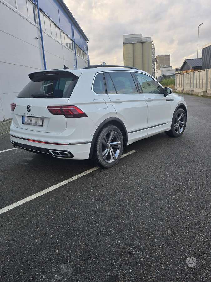 Volkswagen Tiguan - 4