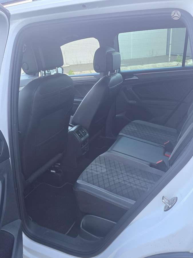 Volkswagen Tiguan - 8