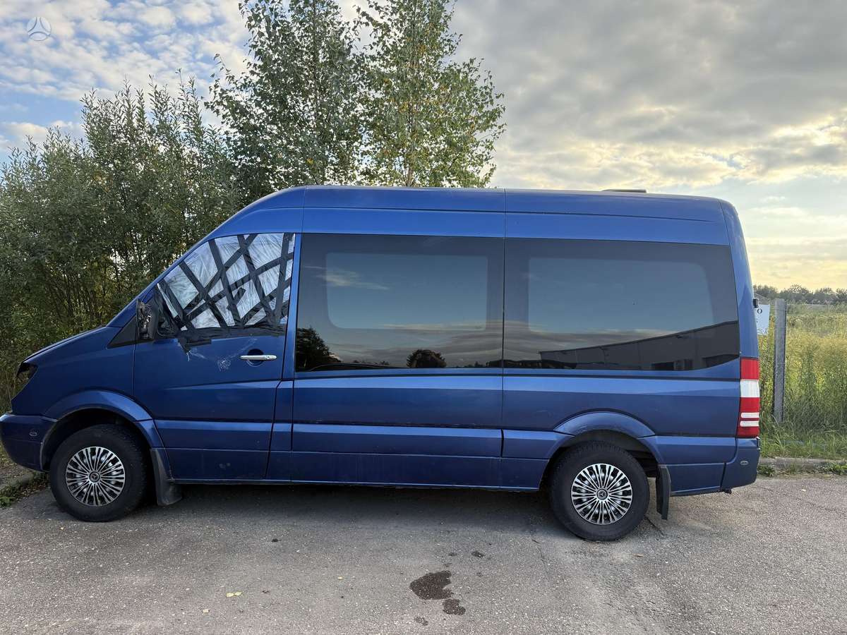 Mercedes-Benz Sprinter - 2