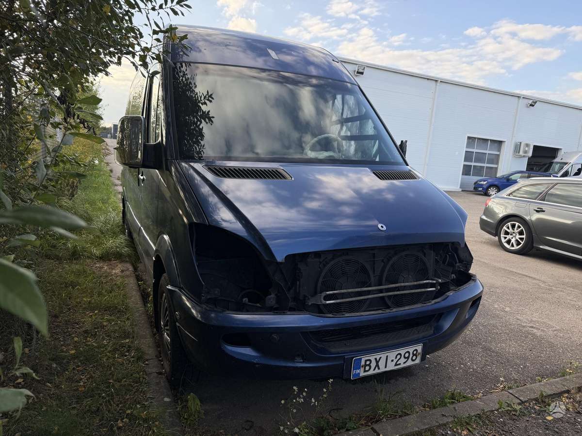 Mercedes-Benz Sprinter - 5