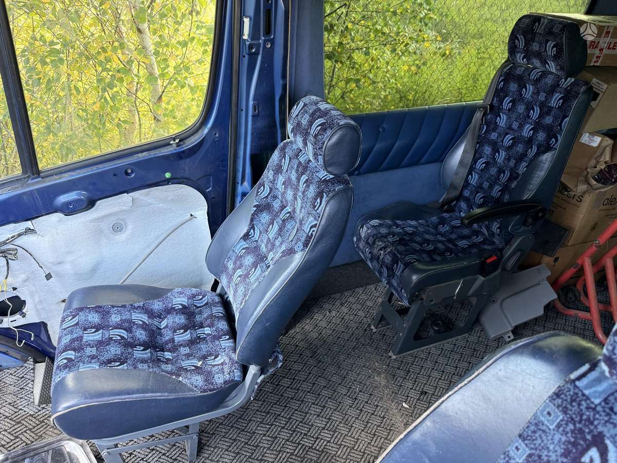 Mercedes-Benz Sprinter - 9