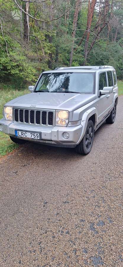 Jeep Commander - 1
