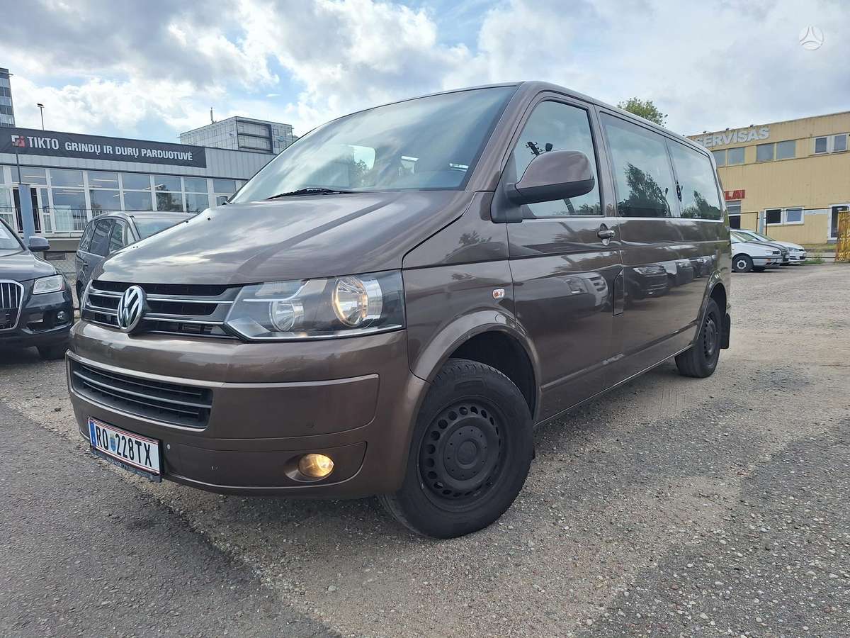 Volkswagen Caravelle - 1
