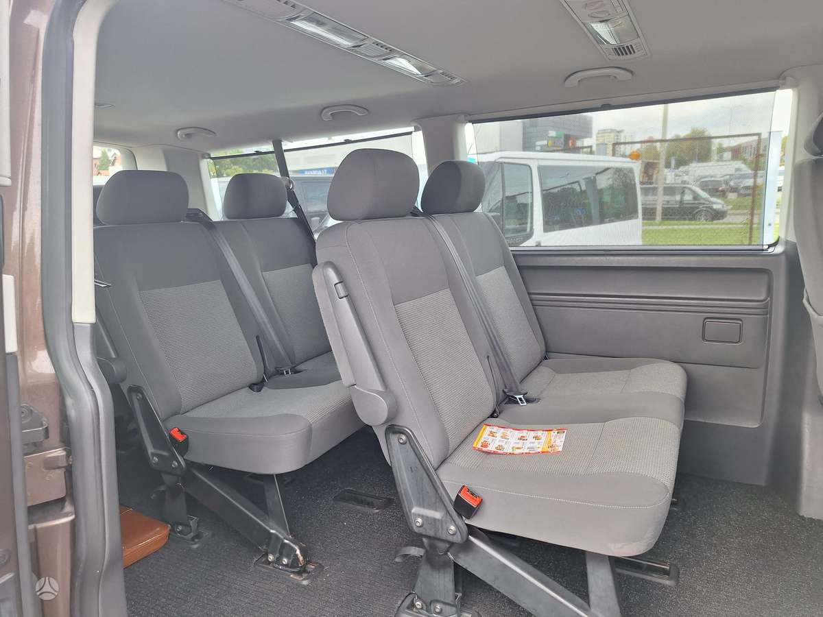 Volkswagen Caravelle - 9