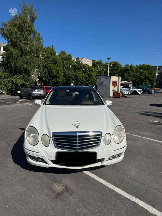 Mercedes-Benz E350 - 2