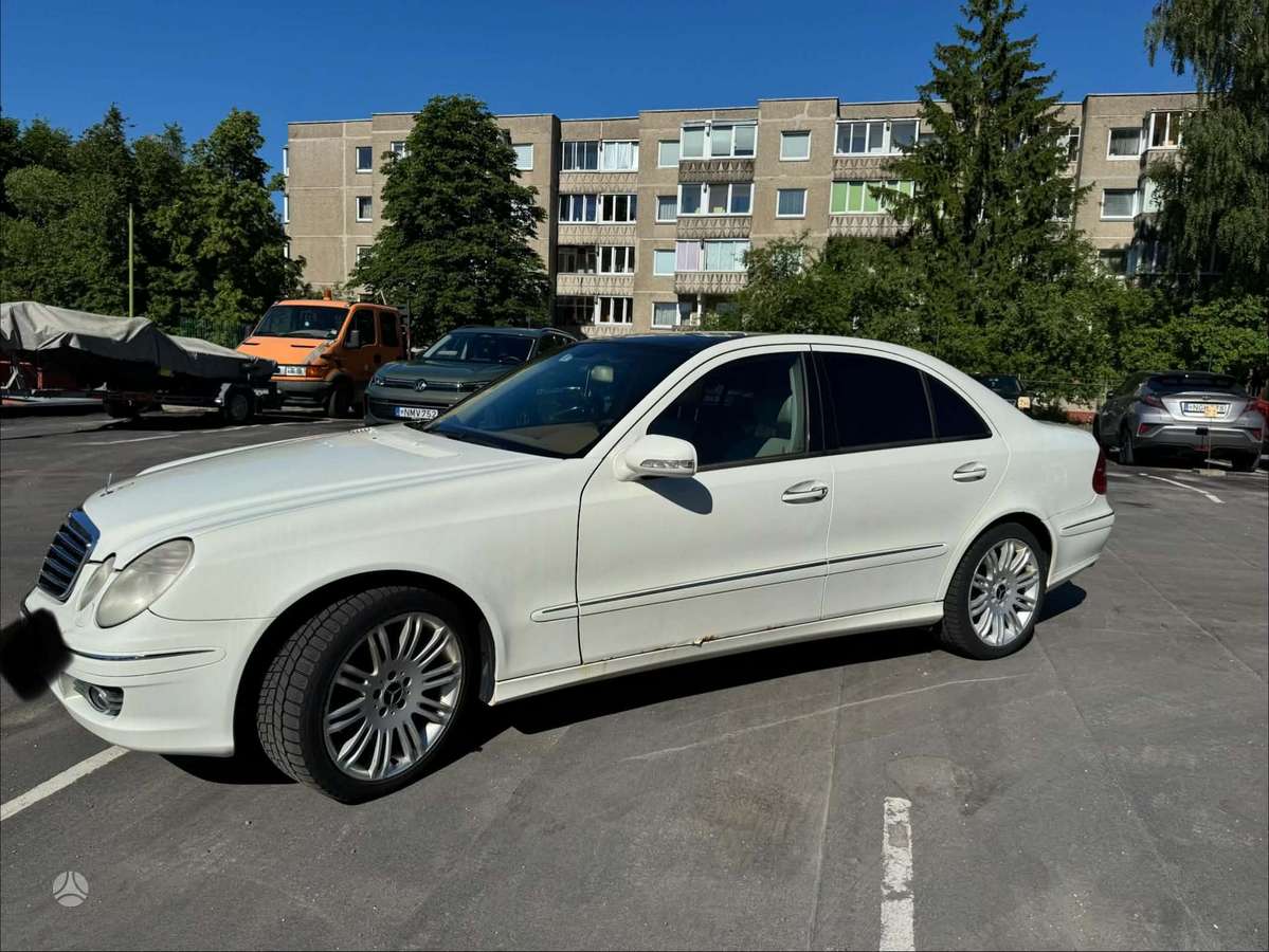 Mercedes-Benz E350 - 3