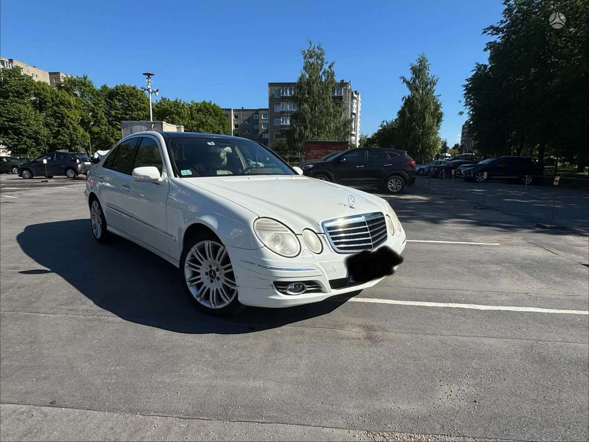 Mercedes-Benz E350 - 6