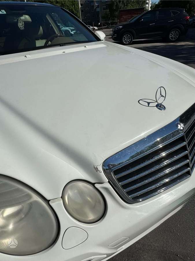 Mercedes-Benz E350 - 8
