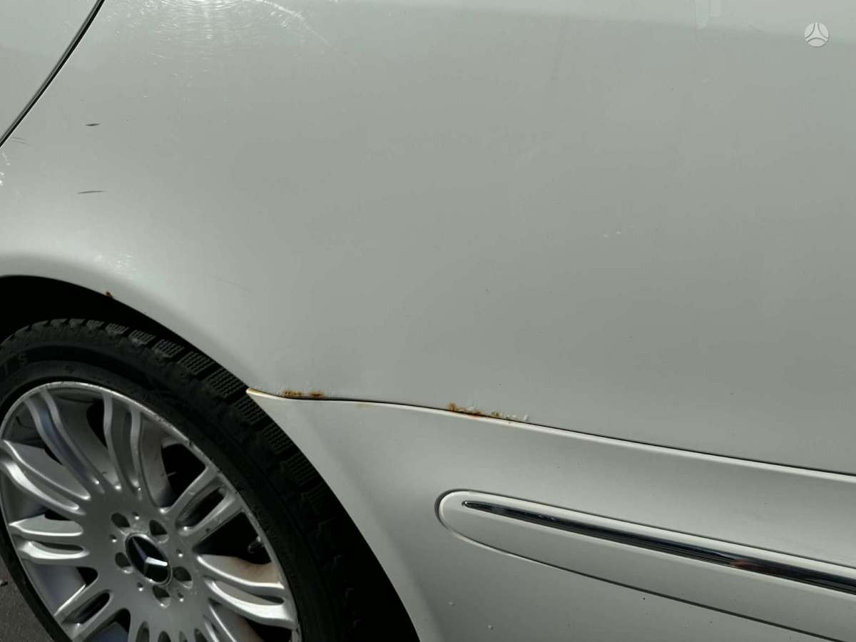 Mercedes-Benz E350 - 11