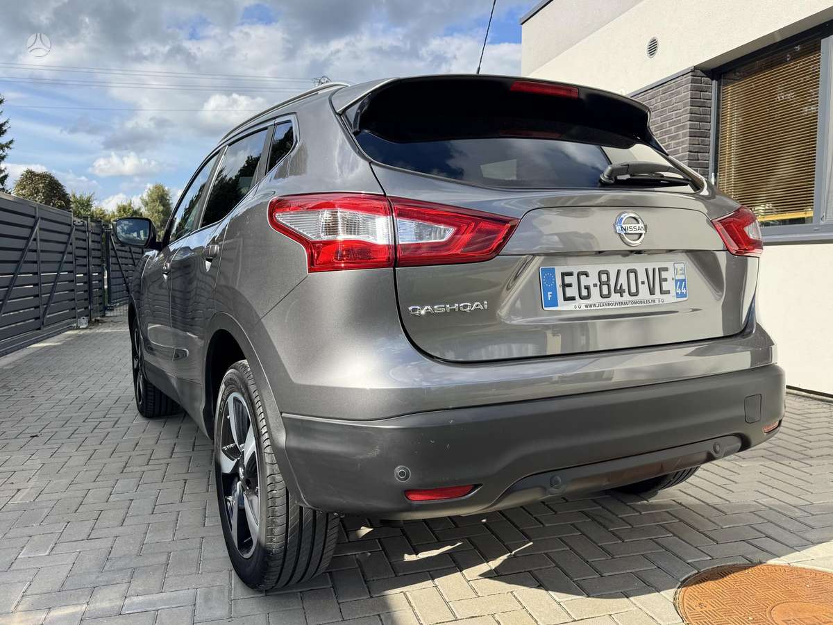 Nissan Qashqai - 1