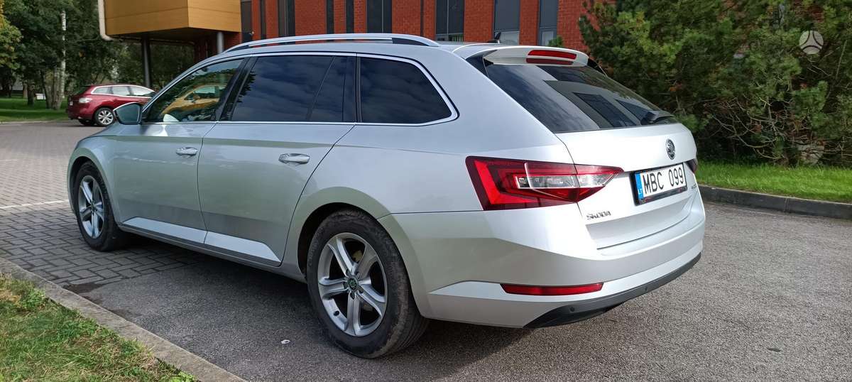 Škoda Superb - 2